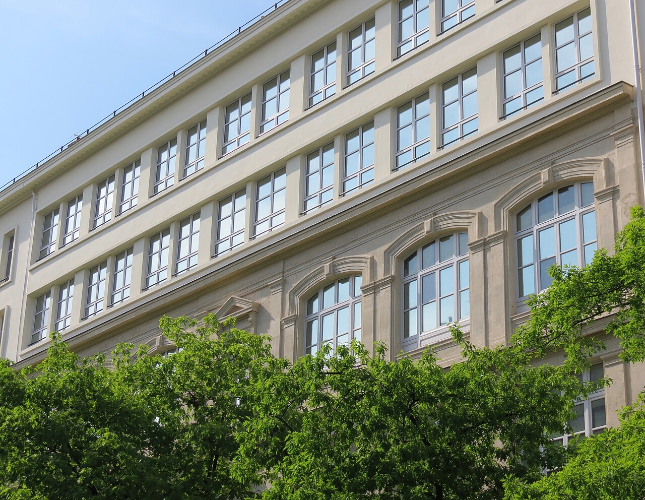 Photo d'archives (2020) : façade du lycée Turgot, à Paris (photo d'illustration).