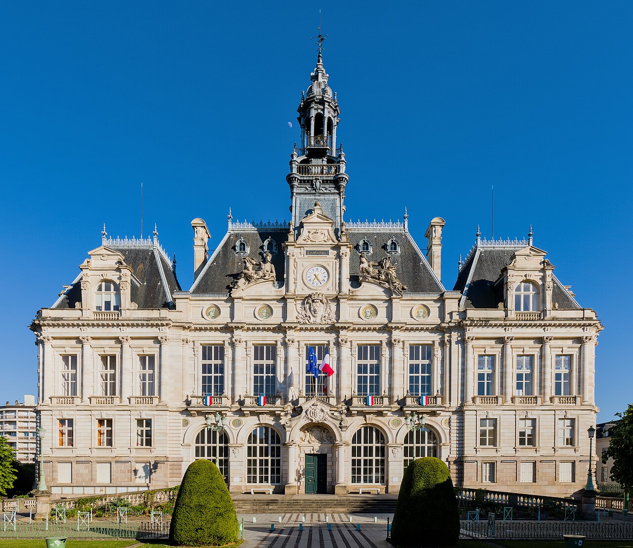 L'hôtel de ville de Limoges avant l'incendie (photo d'archives).